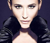 Pic! Too Much Photoshop for Demi Moore?