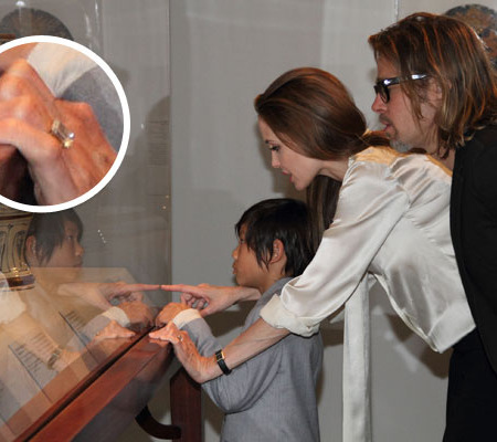Angelina Jolie and Brad Pitt Engaged... See the Ring!