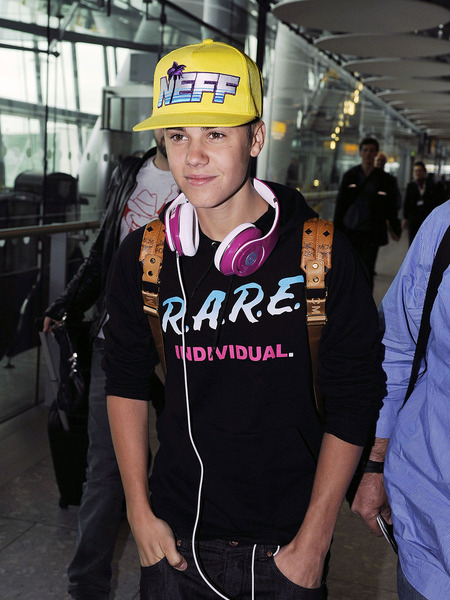 Justin Bieber Tweets Borat at Alleged Baby Mama