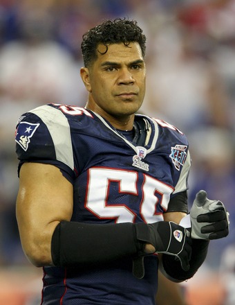Footballer Junior Seau Dead at 43