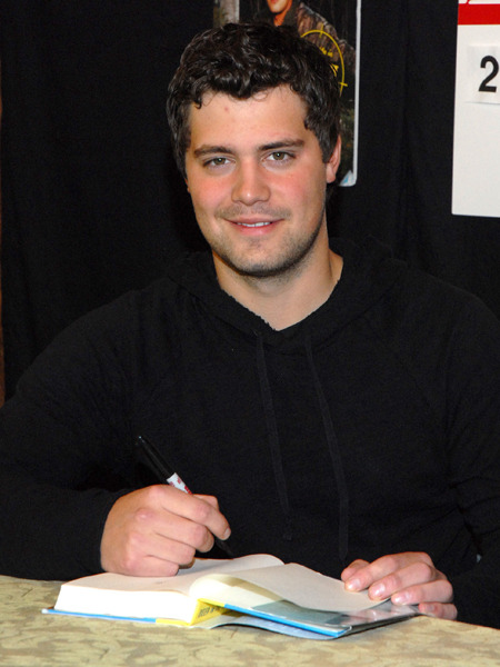 Broke Levi Johnston Moves In with Mom