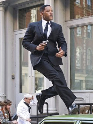 'Men in Black 3' Takes the Box Office Crown