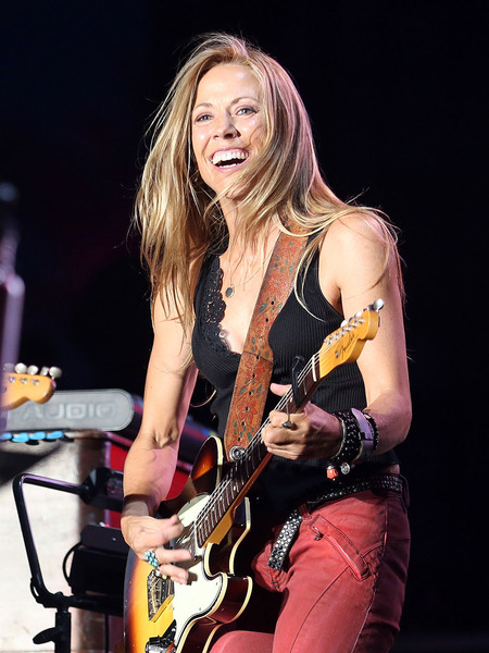 Sheryl Crow on Brain Tumor: 'I Don’t Have to Worry About It'