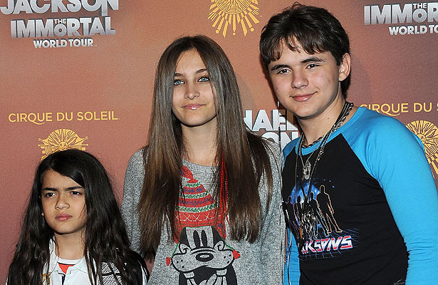 Paris Jackson Remembers Her Dad on Death Anniversary