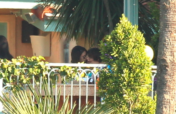 Ashton Kutcher and Mila Kunis Caught Canoodling