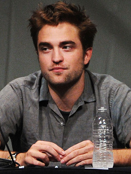 Robert Pattinson to Break Silence on Live TV