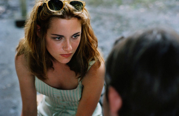 Kristen Stewart Didn’t Mind Appearing Topless for ‘On the Road’