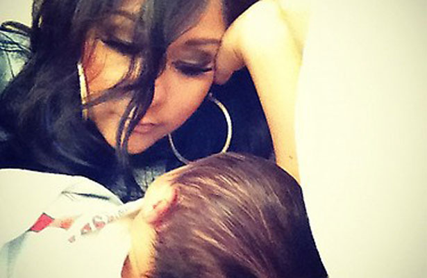 Snooki Tweets Adorable Pic of Baby Lorenzo!