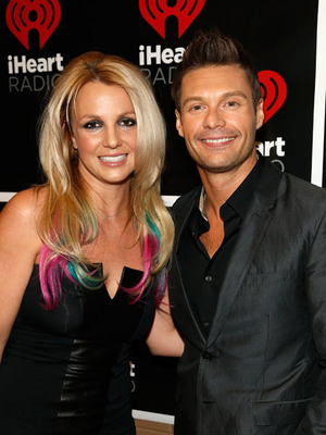 Extra Scoop: Britney Spears Goes Rainbow Brite
