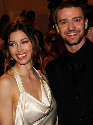 Extra Scoop: Pretty in Pink! Details on Jessica Biel's Wedding Dress