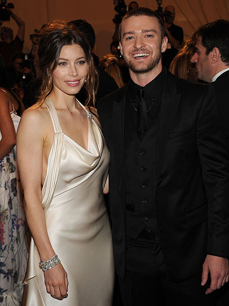 Extra Scoop: Jessica Biel and Justin Timberlake Honeymoon in Africa