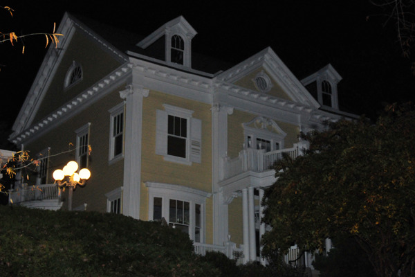 Paula Broadwell Spotted Hiding Out at Brother’s D.C. Home