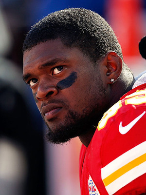 Kansas City Chiefs Player Kills Girlfriend, Commits Suicide