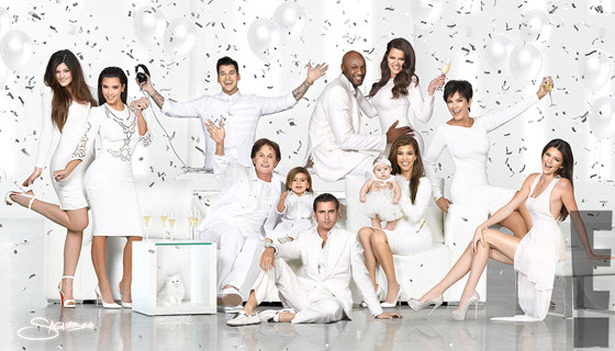 Kim Unveils Kardashian Family Christmas Card!