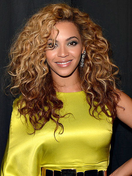 Beyonce to Celebrate Super Bowl Halftime with Fans