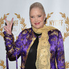  Sally Kirkland Rushed to Hospital, Has Emergency Surgery