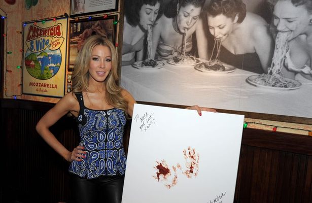 ‘Miami’ Housewife Lisa Hochstein Attends Restaurant Opening