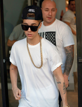 Report: Justin Bieber Under Investigation for Battery