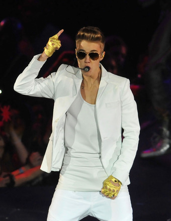 Justin Bieber to Be Prosecuted for Spitting on Neighbor?