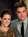 Report: Kristen Stewart and Robert Pattinson Split