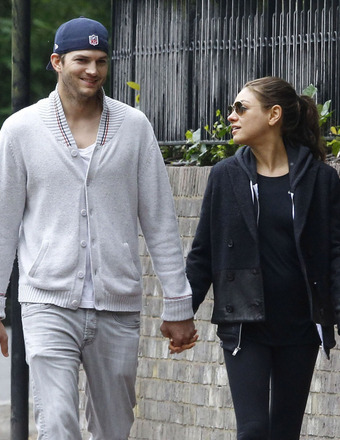 Ashton Kutcher and Mila Kunis were spotted holding hands in London.