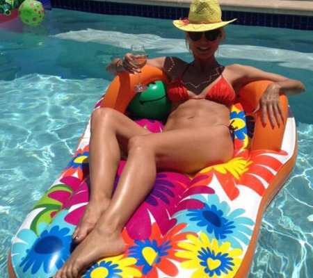 Pics! Hot Stars in Bikinis