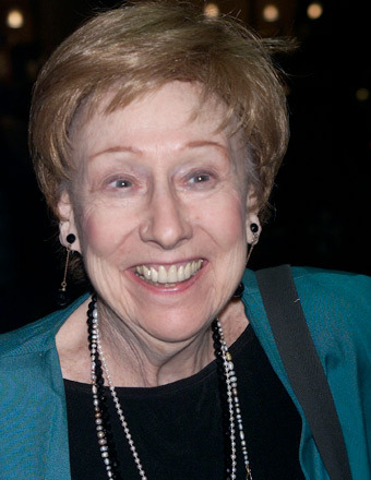 'All in the Family' Star Jean Stapleton Dies at 90