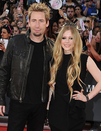 Avril Lavigne to Marry Chad Kroeger, But Party First