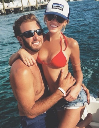 Paulina Gretzky in Crazy-Hot Bikini Video