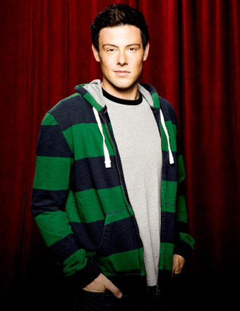 Who has finn dating in glee-in-Stratford