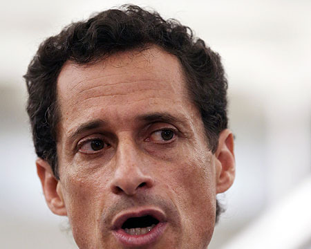 Anthony Weiner Admits to Sexting... Again