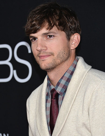 Ashton Kutcher on New ‘Men’ Co-Star Amber Tamblyn: ‘She’s Amazing!’