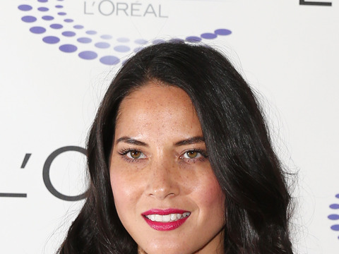 Ouch! Olivia Munn Dislocates Her Shoulder in Swing Accident