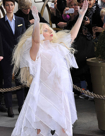 gaga1