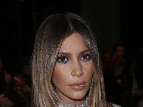 Pic! Kim Kardashian Is Popping Out All Over Paris