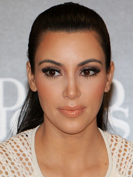 kim-kardashian-skechers.jpg