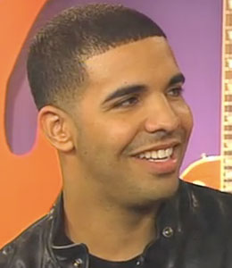 Extra Drake talks to 'Extra' after performing at the Grammys