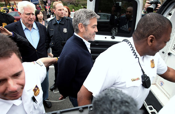george-clooney-policevan.jpg