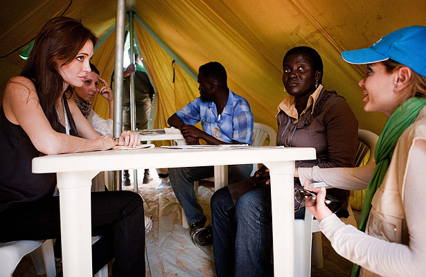 Getty Images AngelinaJolie-Tunisia.jpg