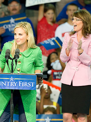 Getty Images hasselbeck-palin.jpg