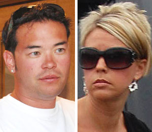 INF Photo/Extra composite Kate and Jon Gosselin move in and move out, just not together
