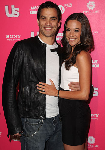 Actor Johnathon Schaech and One Tree Hill actress Jana Kramer have split