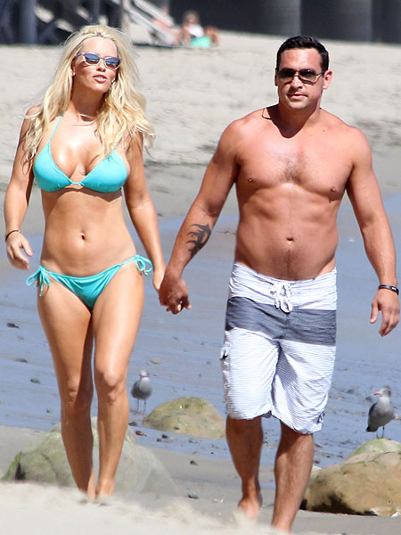 X17Online jenny-mccarthy.jpg