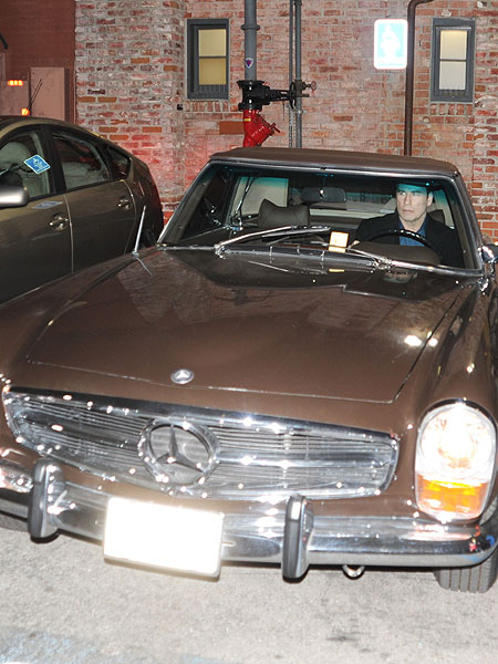 john-travolta-car.jpg