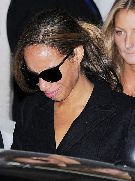 Xposure leona lewis slapped book signing