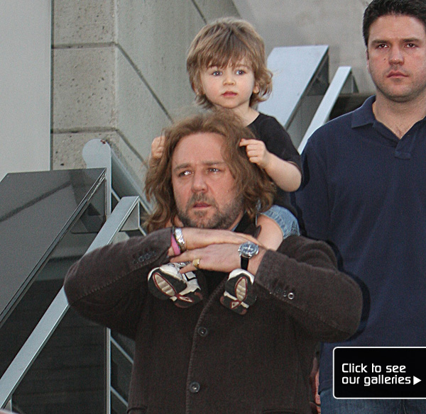 Splash News 1119crowe.jpg