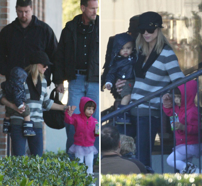 INF Photo Elin Nordegren Spotted with Kids